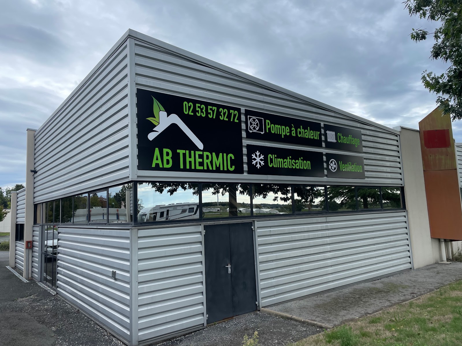 Logo de AB Thermic 49 Pompe a chaleur-Climatisation