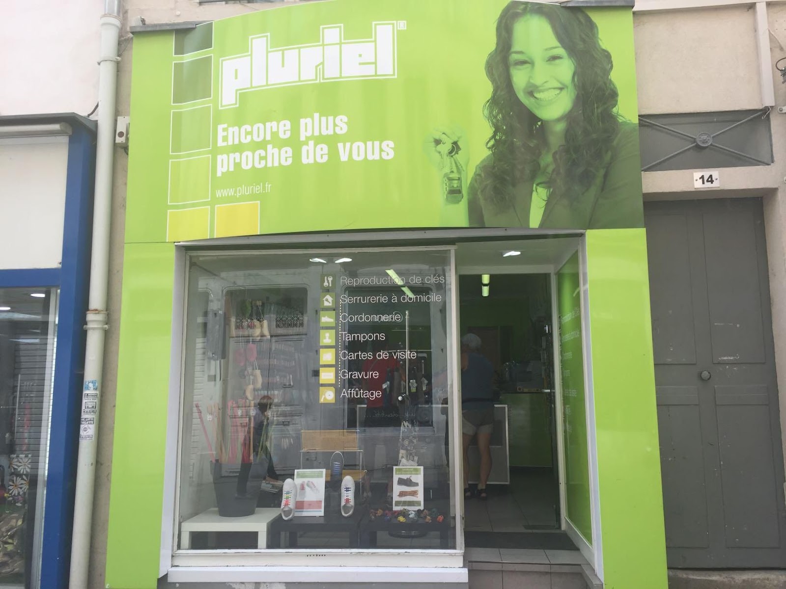 Logo de Pluriel