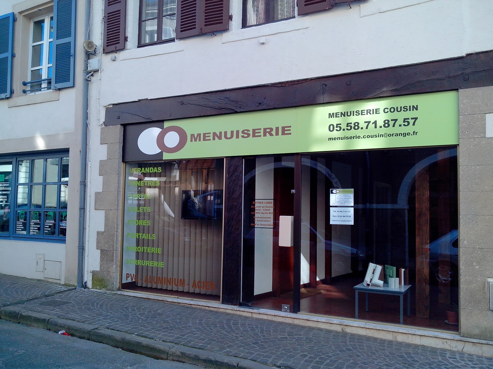 Logo de MENUISERIE COUSIN SARL