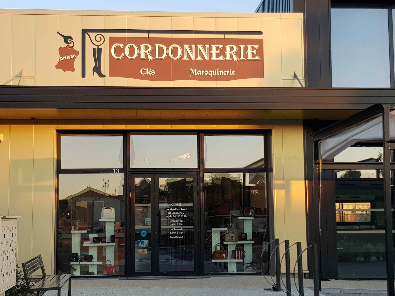 Logo de cordonnerie cles minute Negret Fabrice