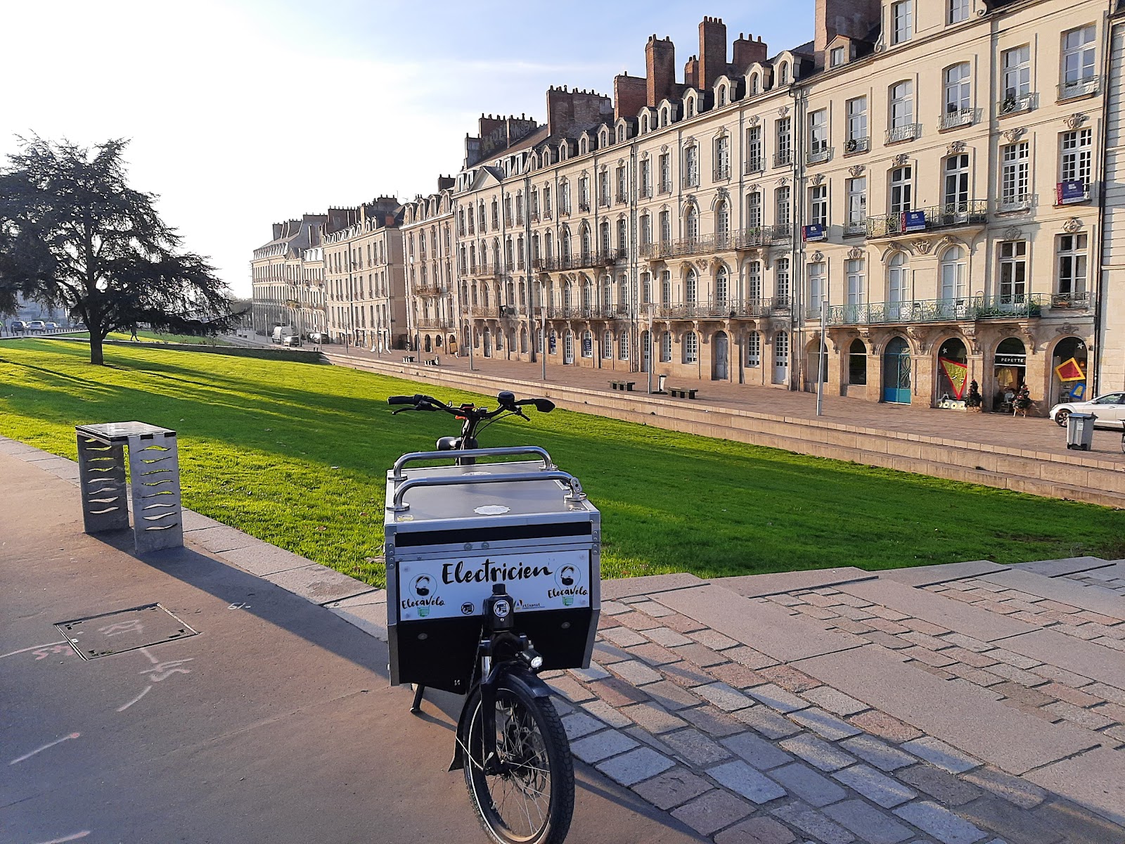 ElecàVélo - Electricien à Vélo Cargo / Nantes Centre