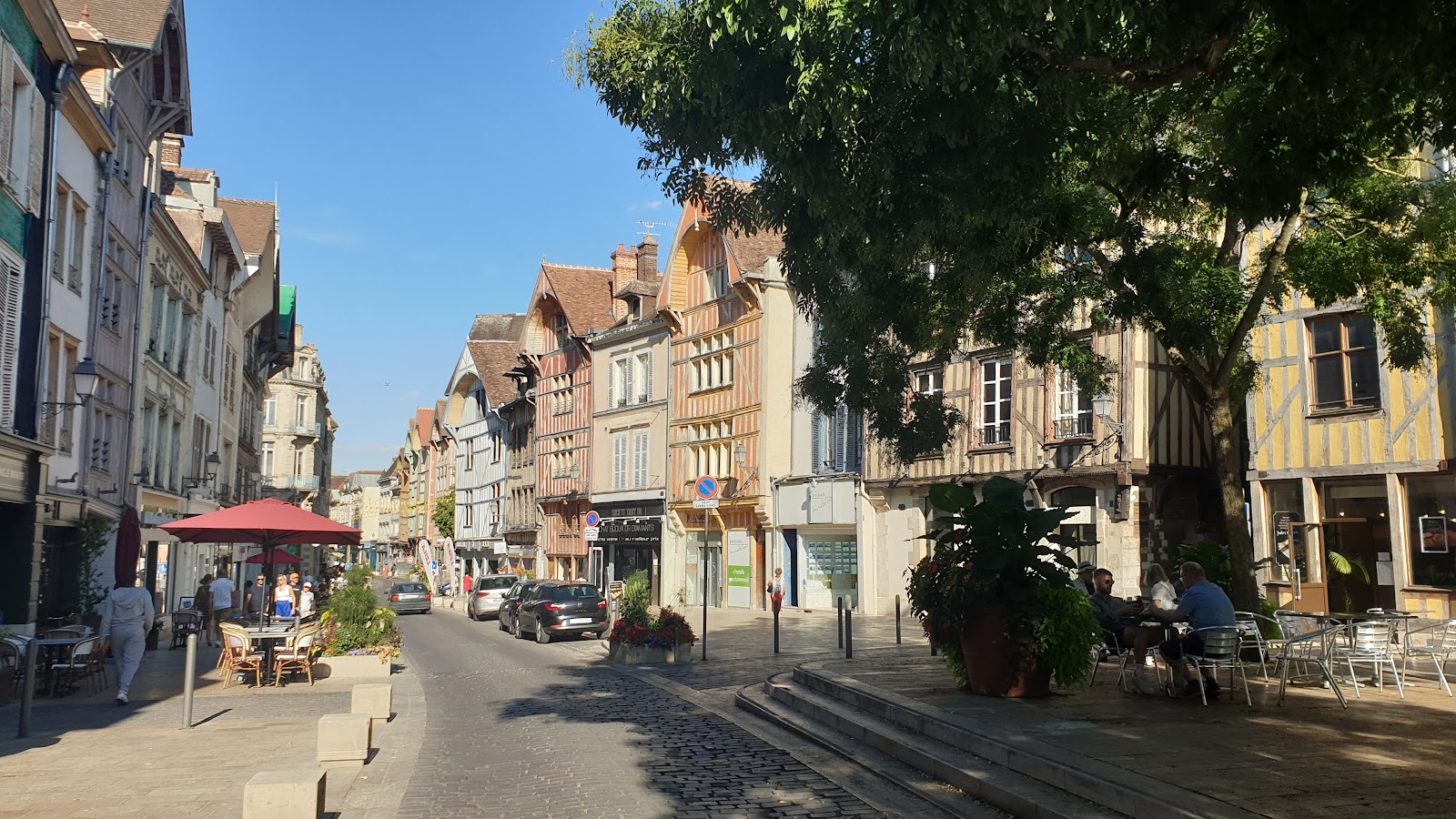 Troyes